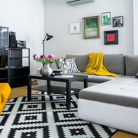 Pollock Apartment In Old Town Bratislava Exterior photo