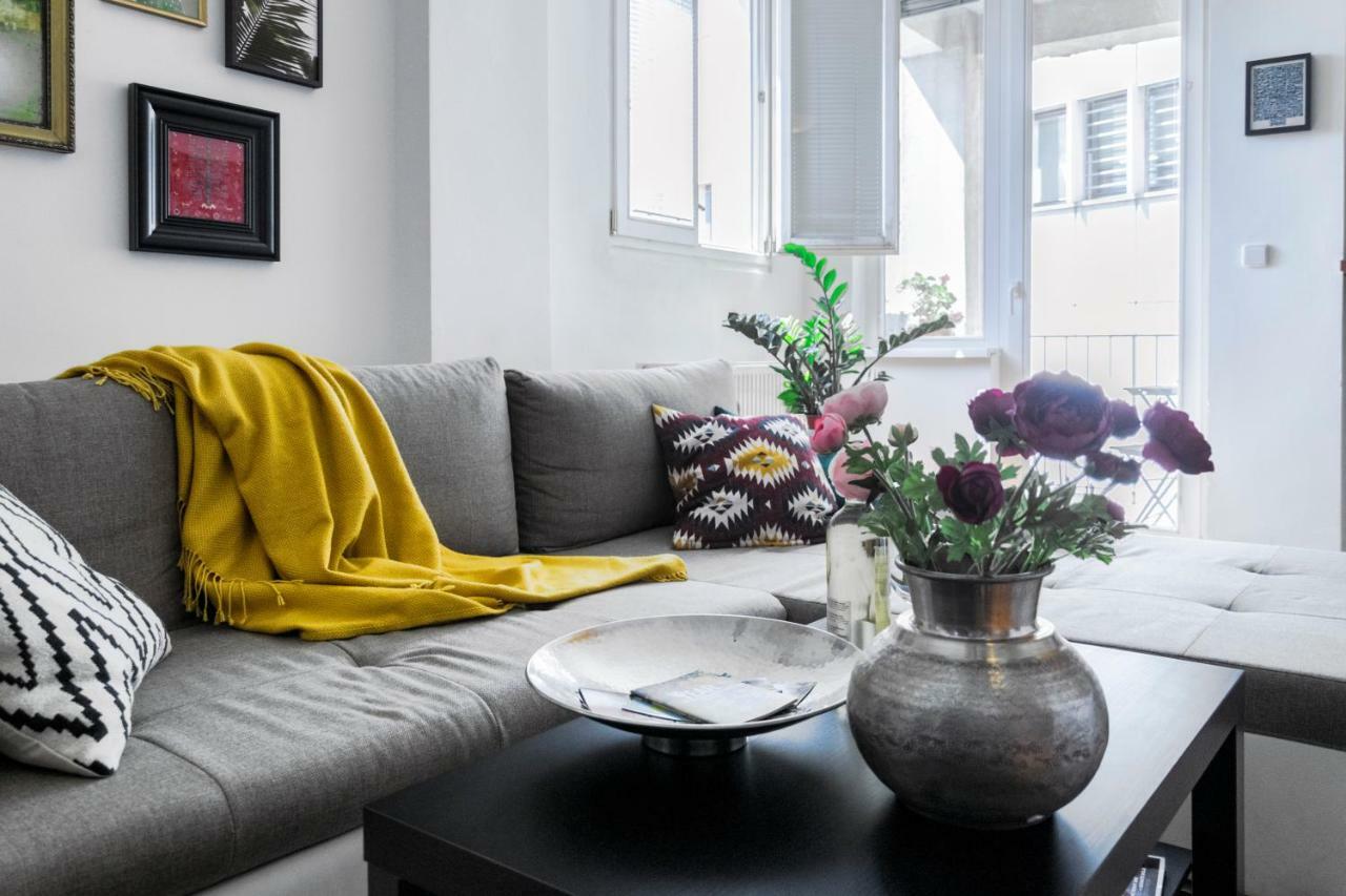 Pollock Apartment In Old Town Bratislava Exterior photo